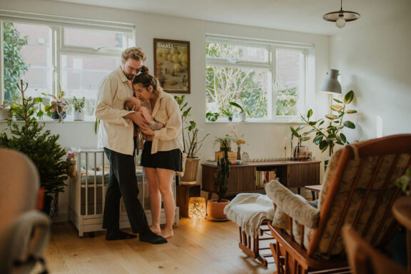What happens during a newborn photoshoot at home in London?